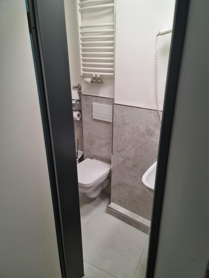 Altan Hotel Hamburg Bagian luar foto