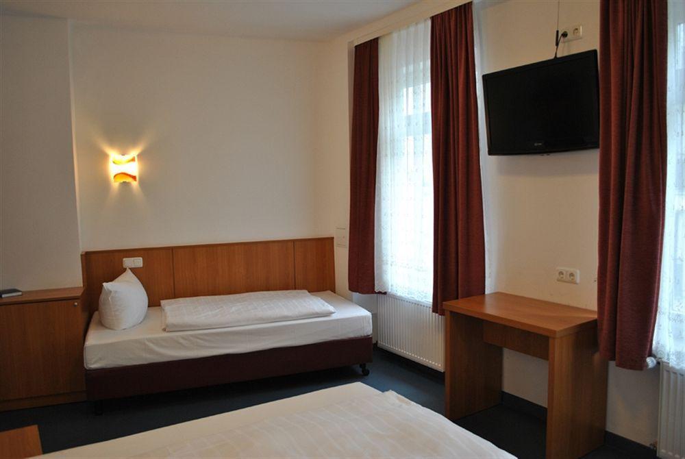 Altan Hotel Hamburg Bagian luar foto