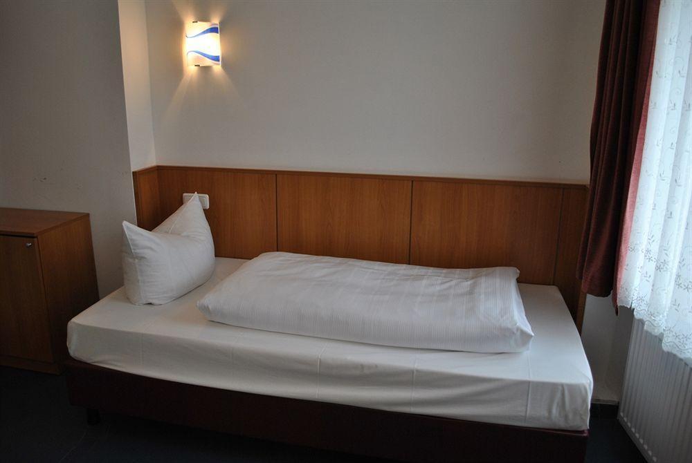 Altan Hotel Hamburg Bagian luar foto