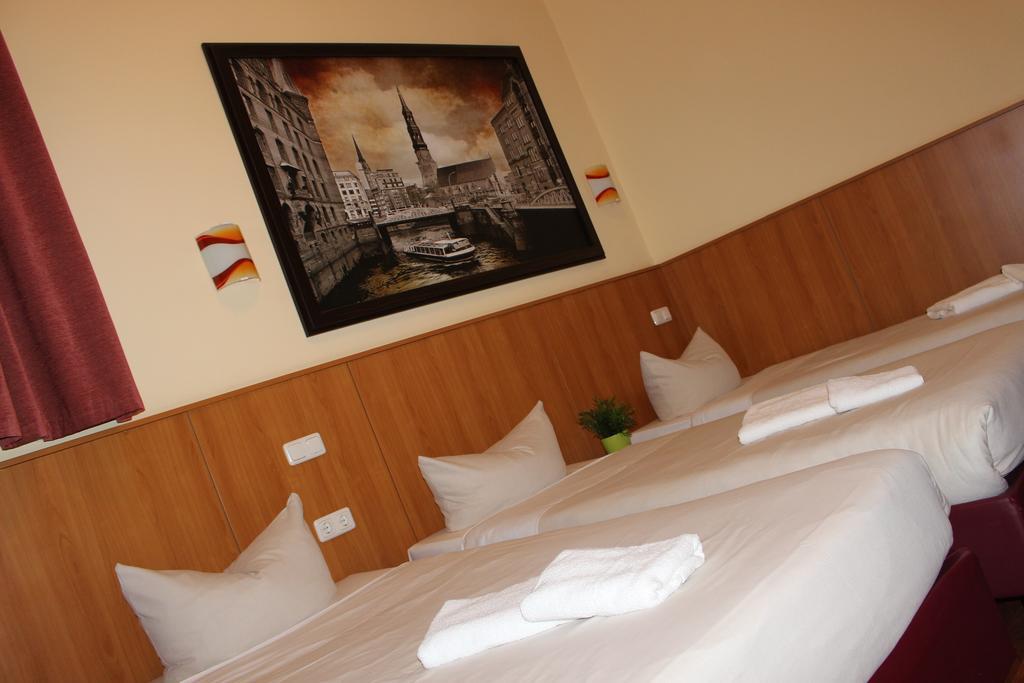 Altan Hotel Hamburg Bagian luar foto