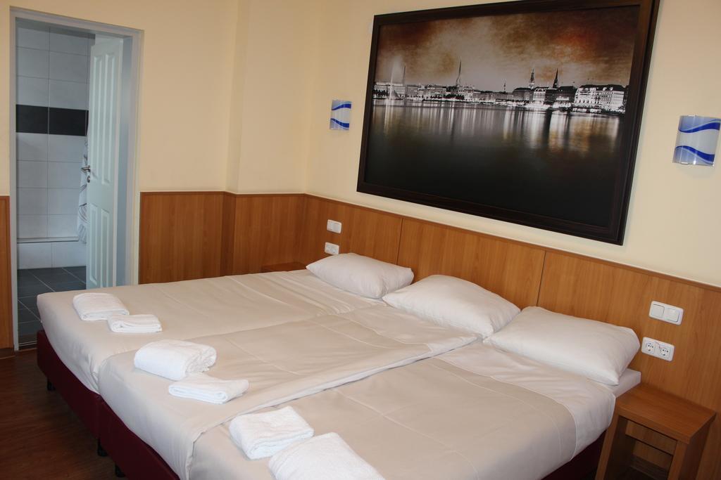 Altan Hotel Hamburg Bagian luar foto