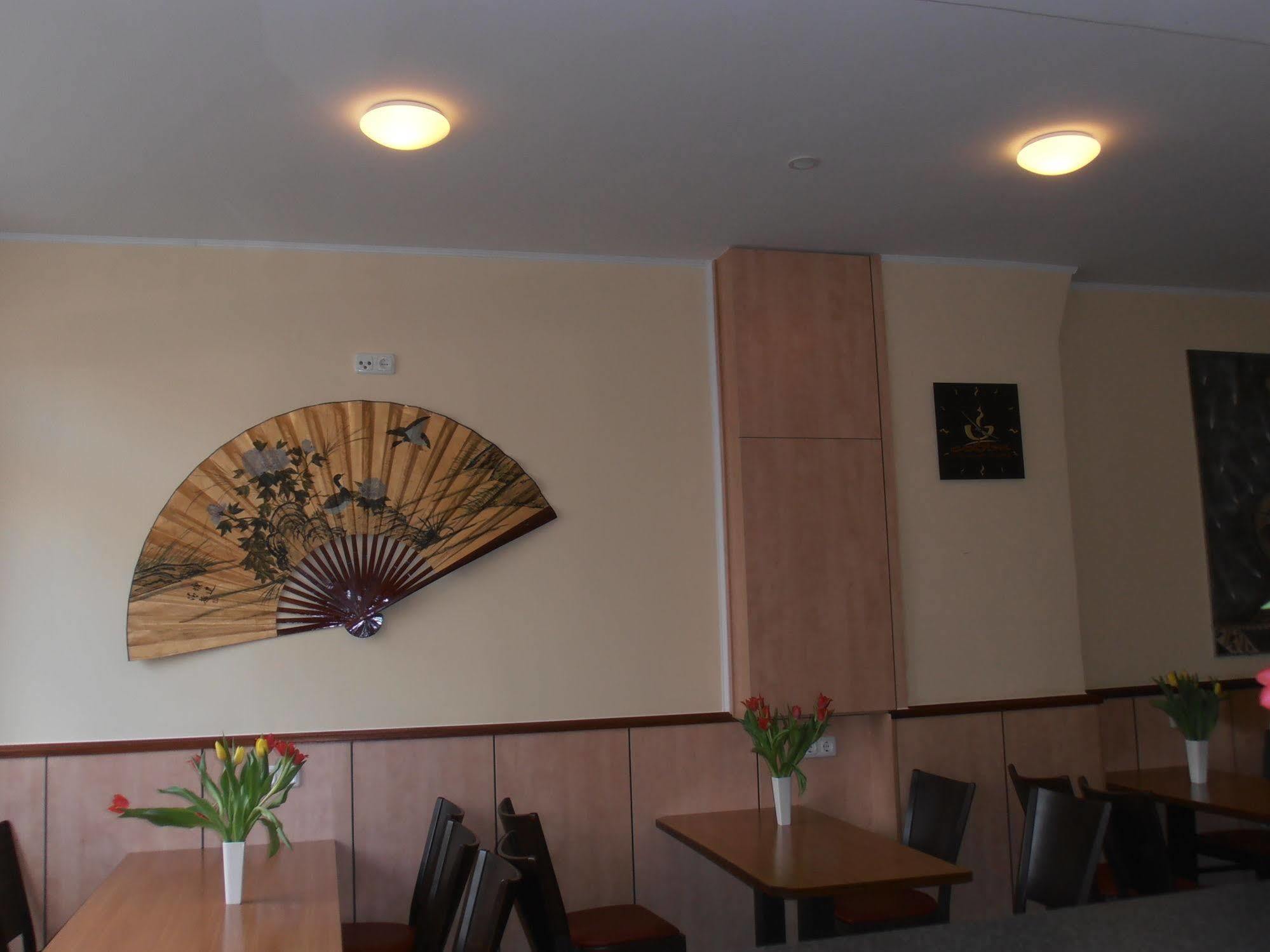 Altan Hotel Hamburg Bagian luar foto