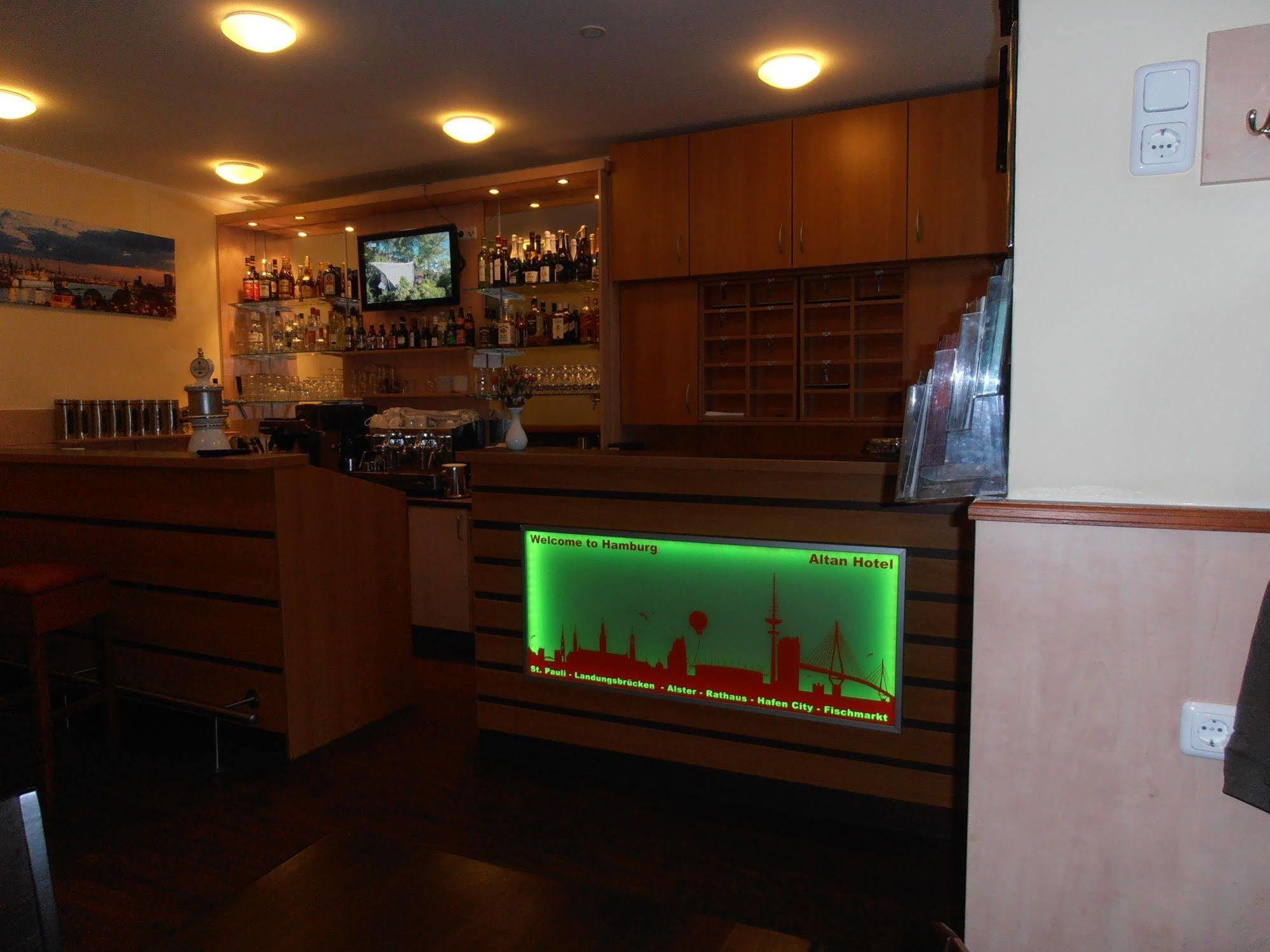 Altan Hotel Hamburg Bagian luar foto