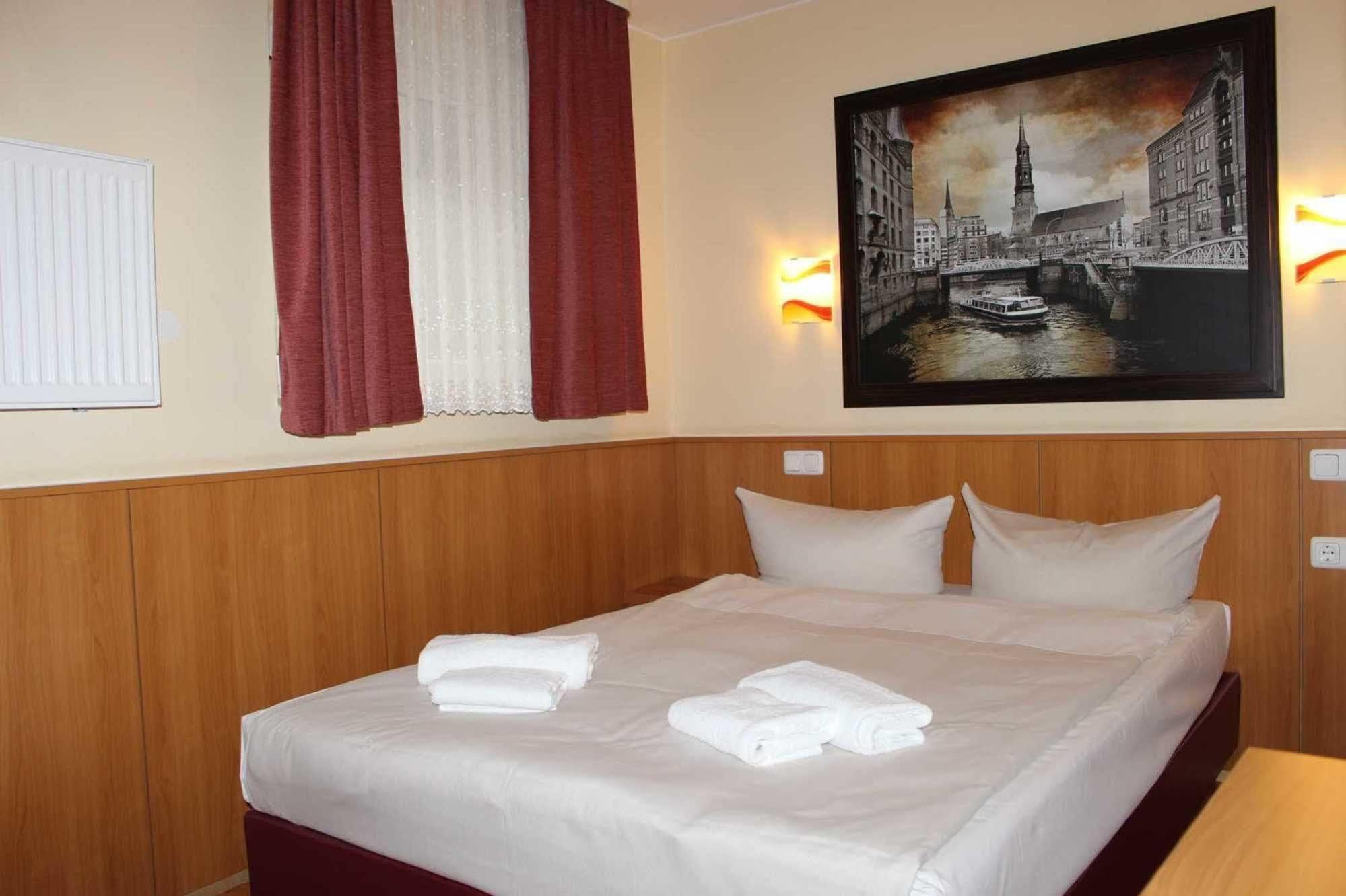 Altan Hotel Hamburg Bagian luar foto