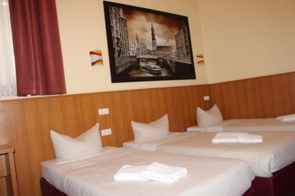 Altan Hotel Hamburg Bagian luar foto