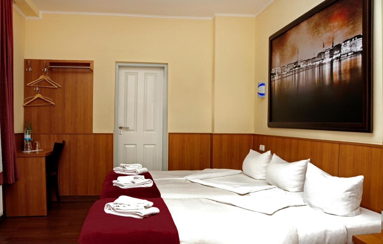 Altan Hotel Hamburg Bagian luar foto