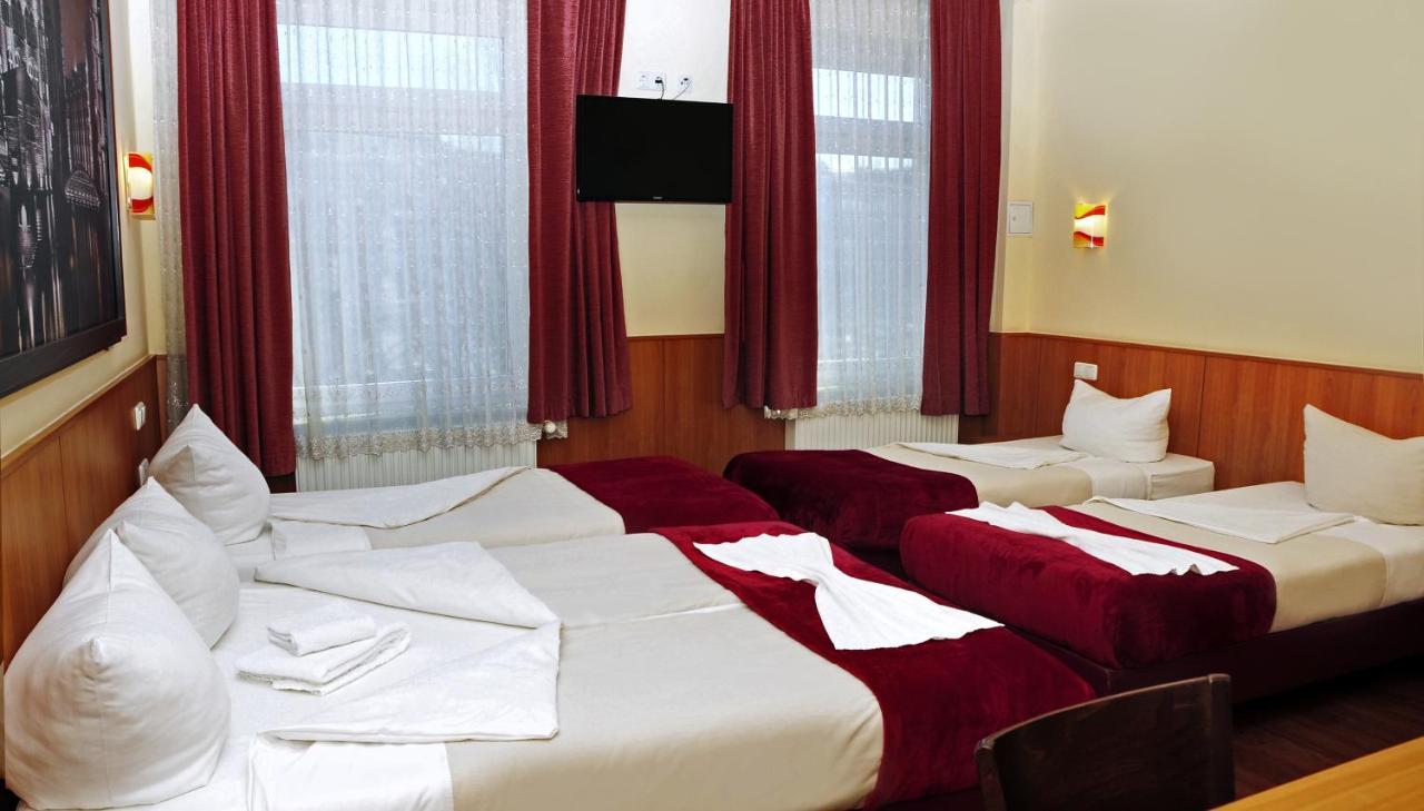 Altan Hotel Hamburg Bagian luar foto
