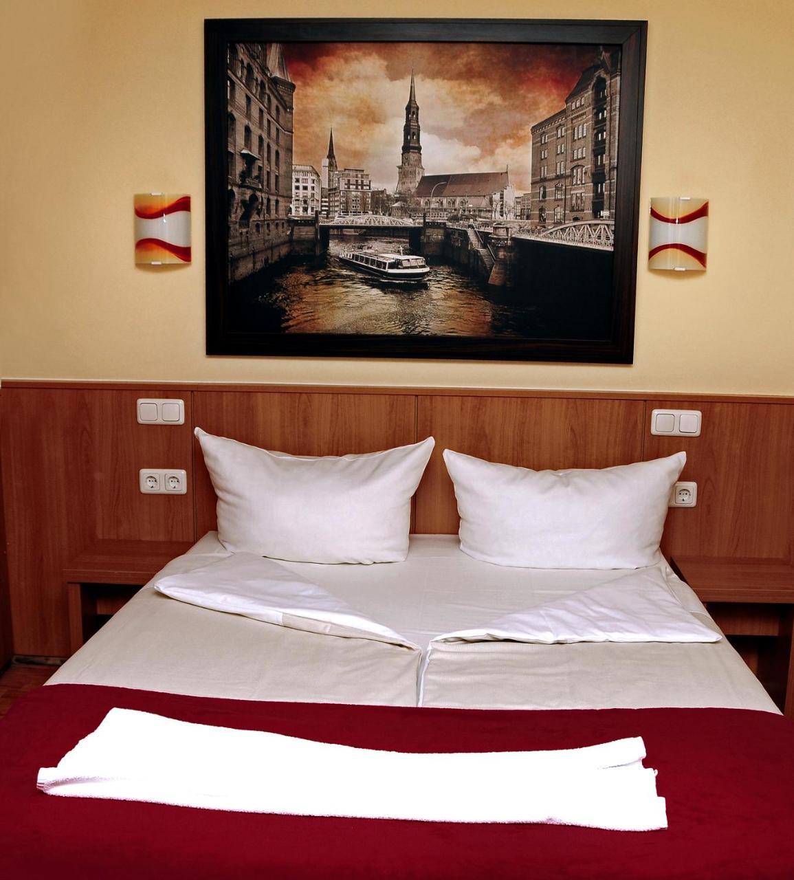 Altan Hotel Hamburg Bagian luar foto